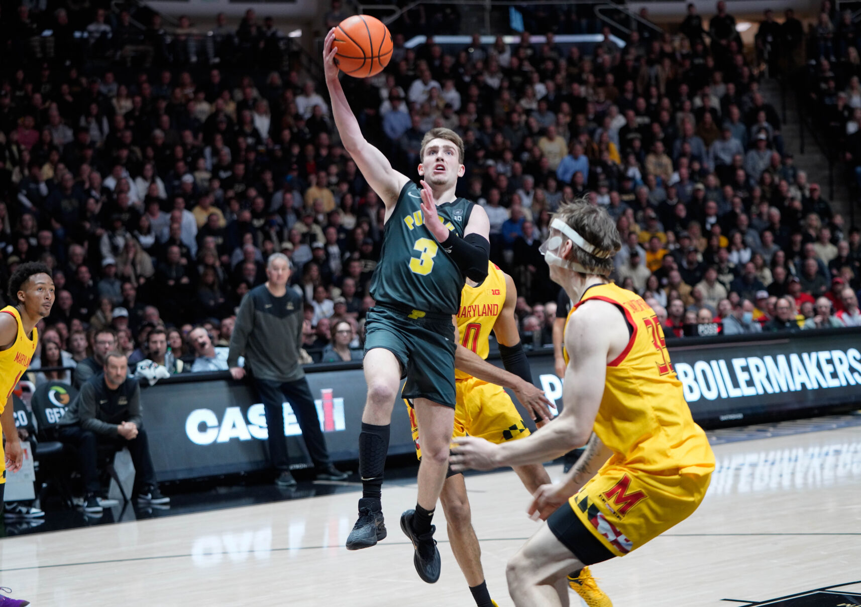 1/22/23 Maryland, Braden Smith shoots